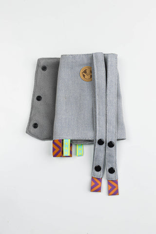 Iceberg grey suck pads and reach straps for baby carriers and wraps, Fall 2024 collection, woven and sewn in Poland